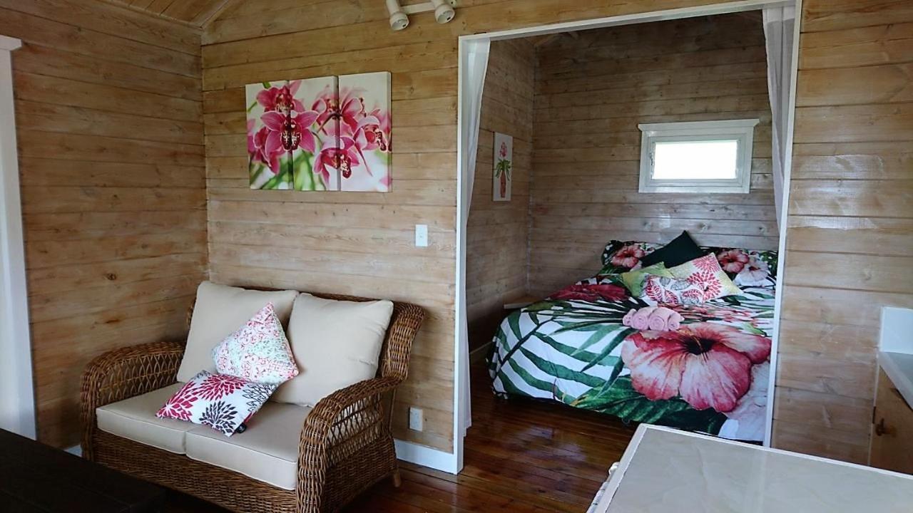 Red Hibiscus Villas Rarotonga Exteriör bild